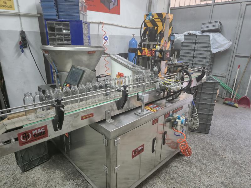Cam şişe Ve Kavanoz Kapak Kapatma Makinası