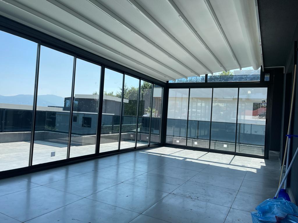 CrownWin Sliding System Glass Balcony