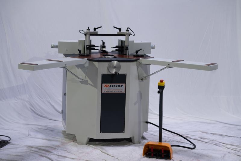 Aluminum Corner Assmbling Press Hydraulic Machine