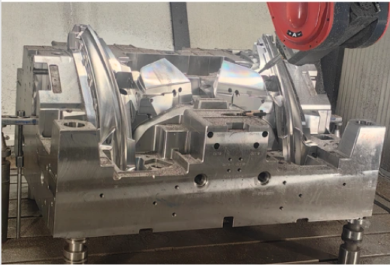 Otomotiv Far Kalıp İşleme