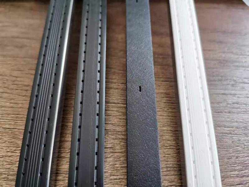 Insulating glass warm edge spacer bar