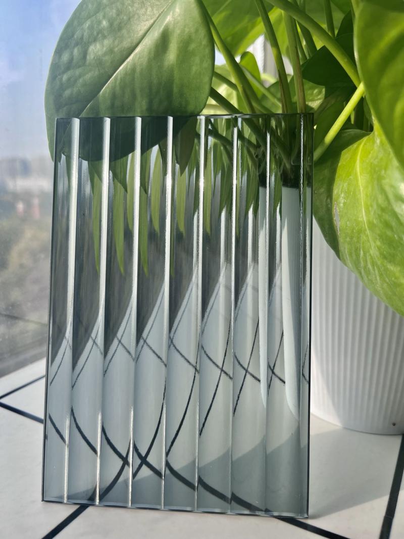 grey tinted moru glass