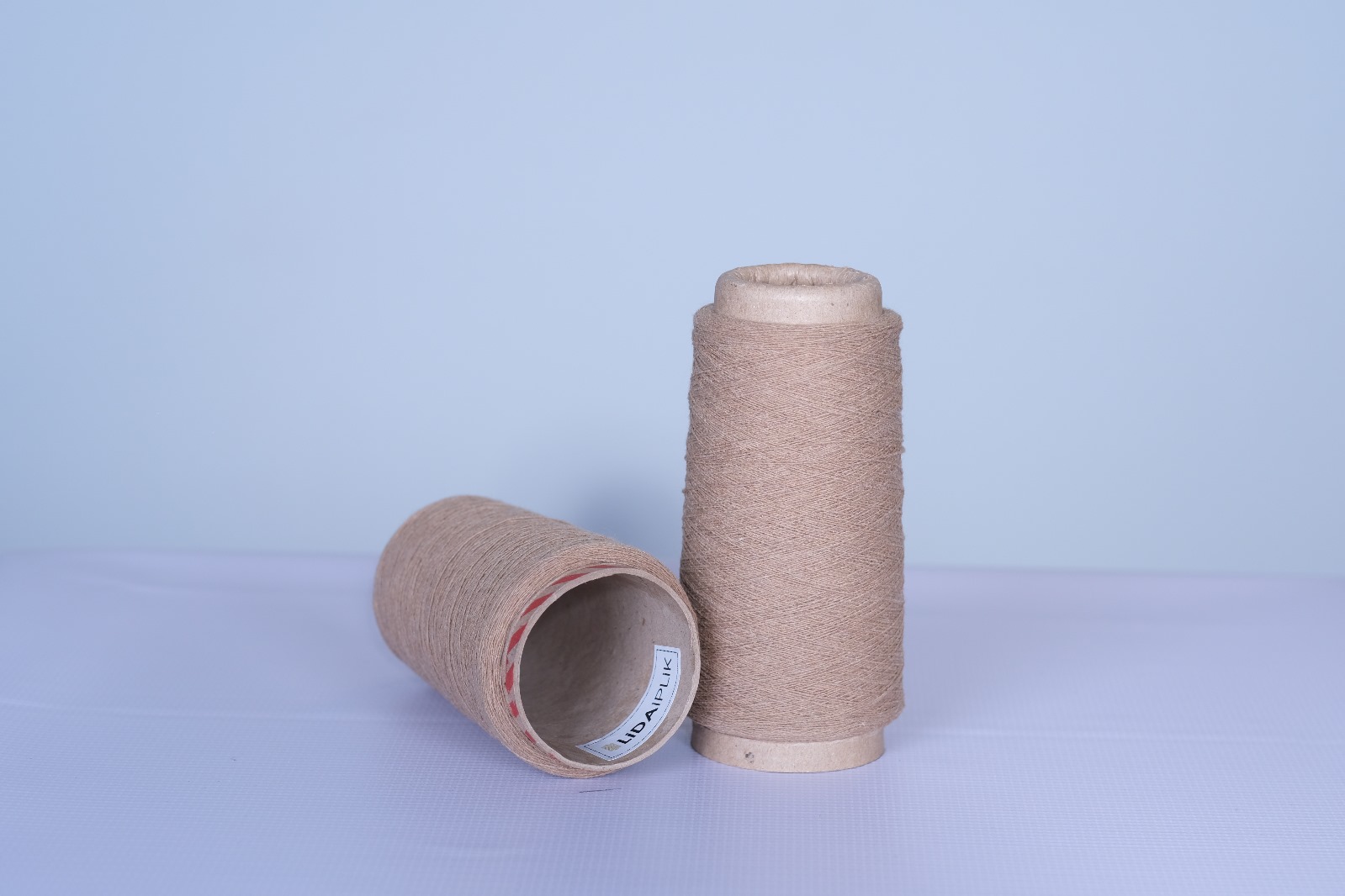 Ne 6/1- Ne 8/1 YÜN-AKRİLİK-POLYESTER KARIŞIMLI İPLİK