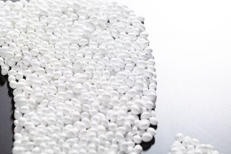 Beyaz Masterbatch 7107