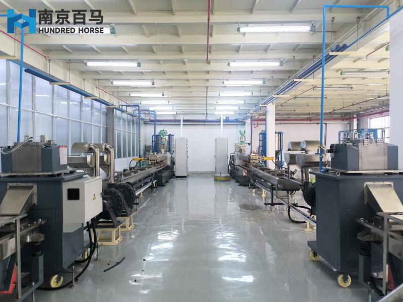 Çift vidalı ekstruder