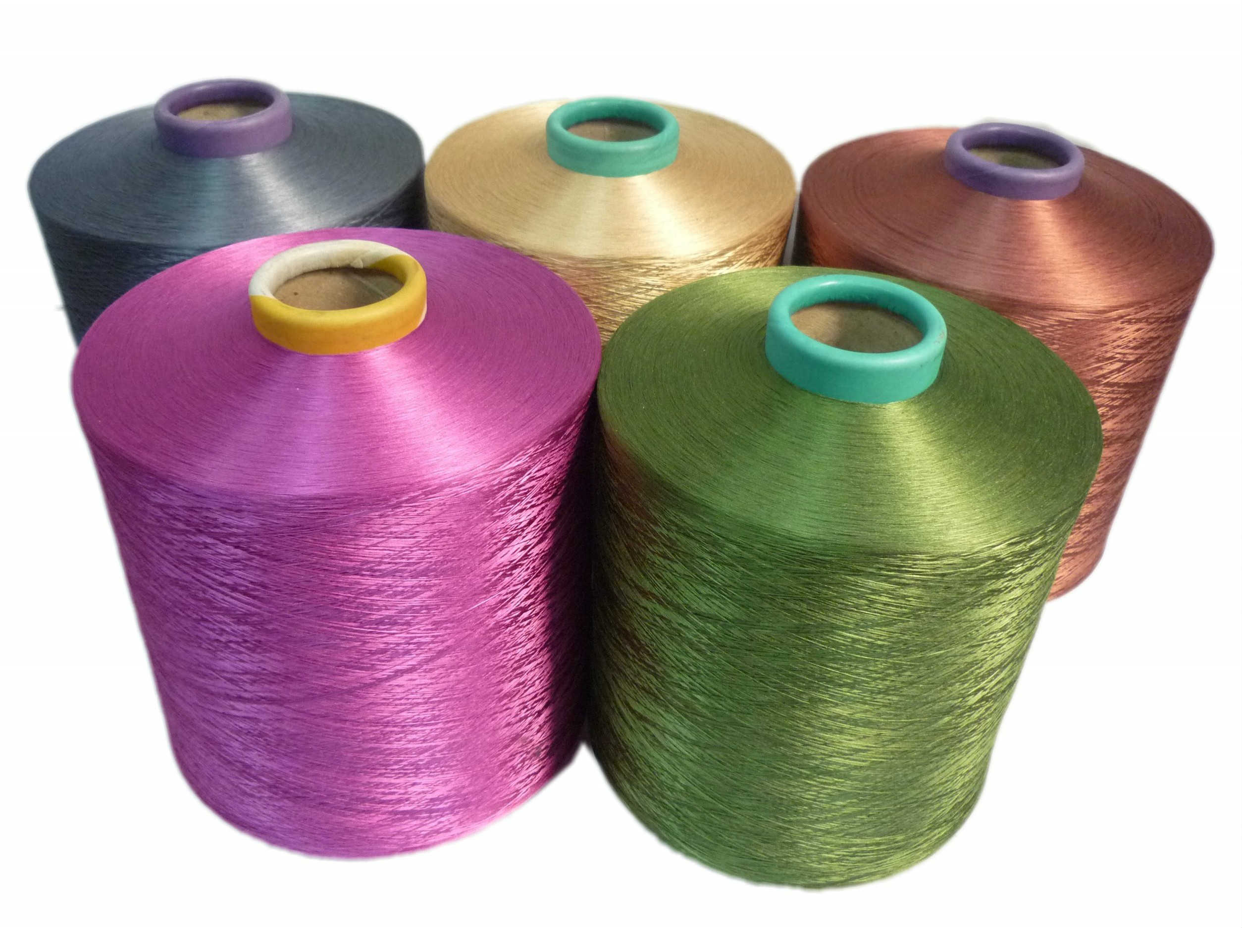 POLYESTER RENKLİ İPLİK