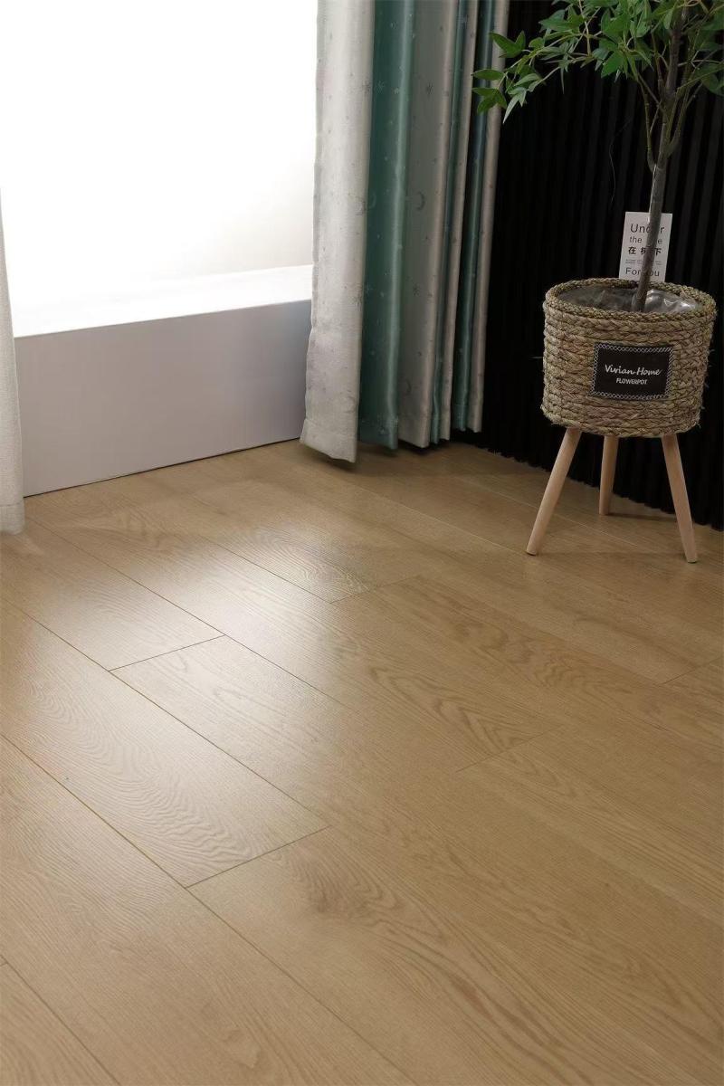 High-quality, multi-functional homogeneous flooring