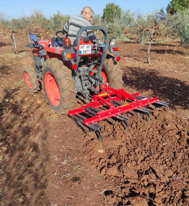 ANIZ CM Series Sub-Compact Traktörlere Asma Yarı Yaylı Kültivatör.