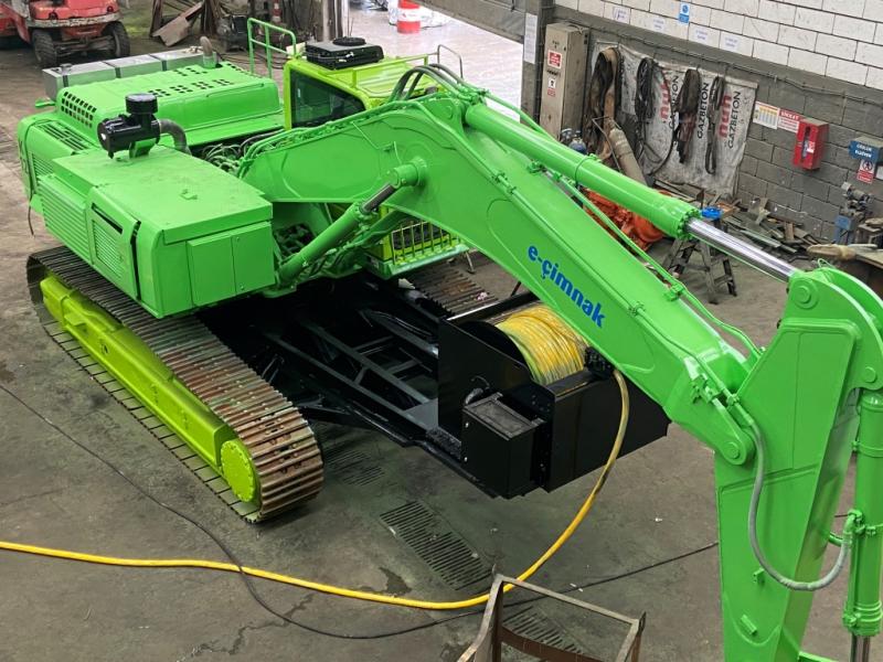 Kablolu Elektrikliye Dönüştürülmüş Ekskavatör