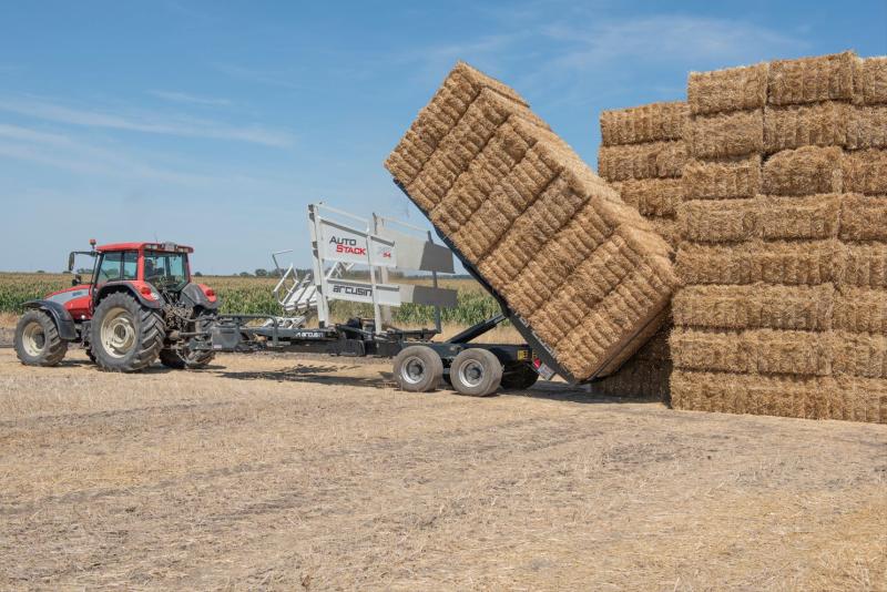 BALE STACKER