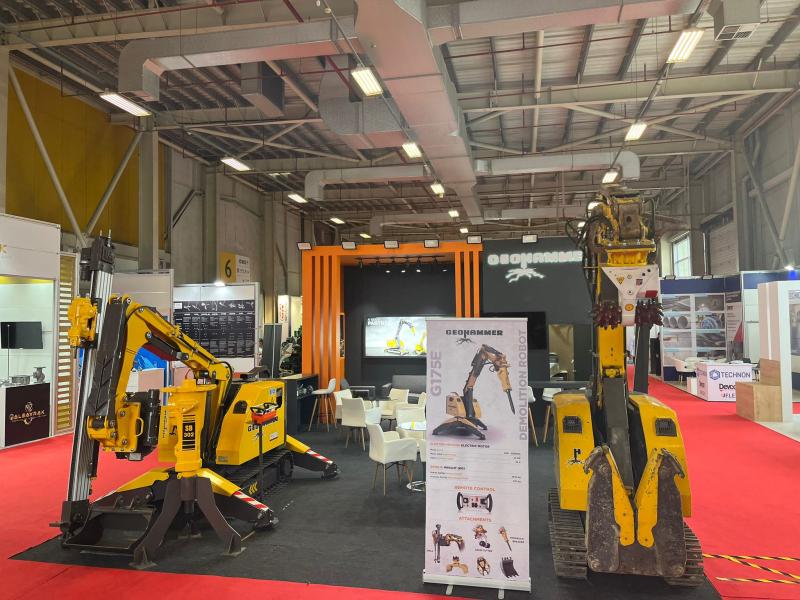 UZAKTAN KUMANDALI KIRICILI YIKIM ROBOTU