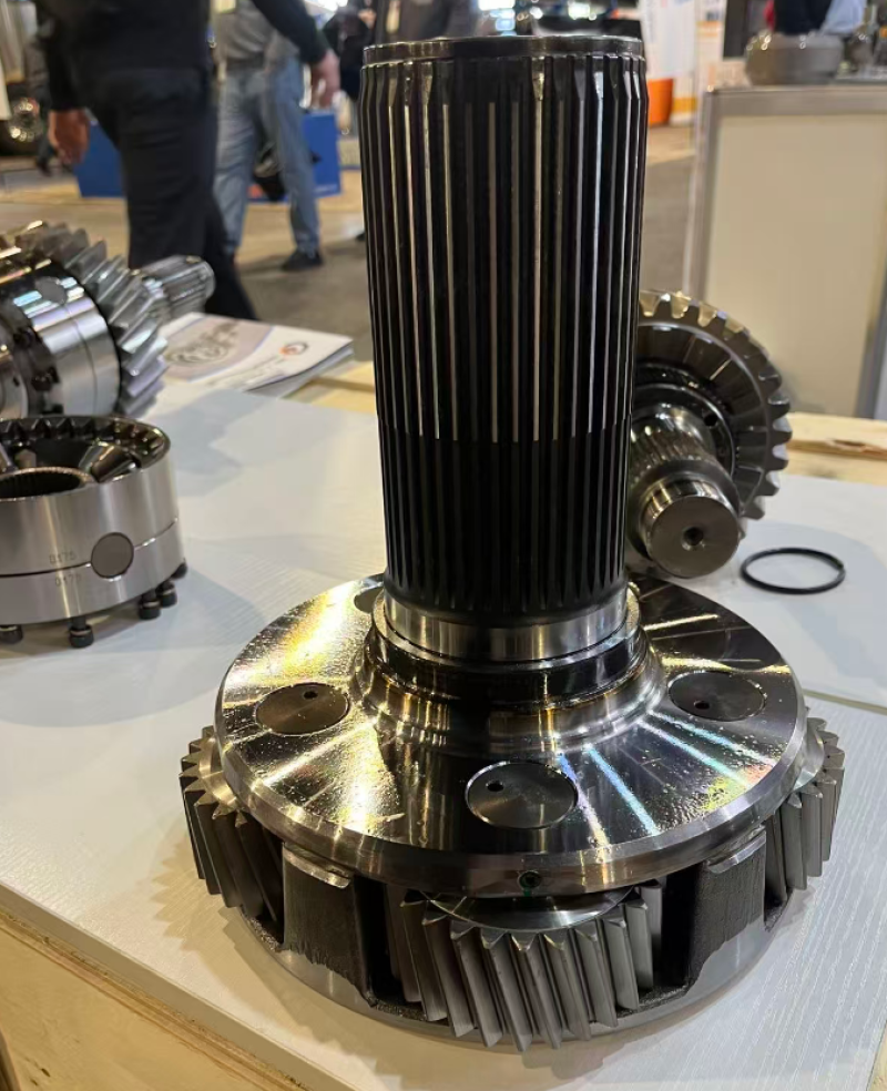 Gezegen taşıyıcı tertibatı What is the function of a planetary carrier assembly? How does a planetary carrier assembly work in a vehicle? What components are commonly found in a planetary carrier assembly?