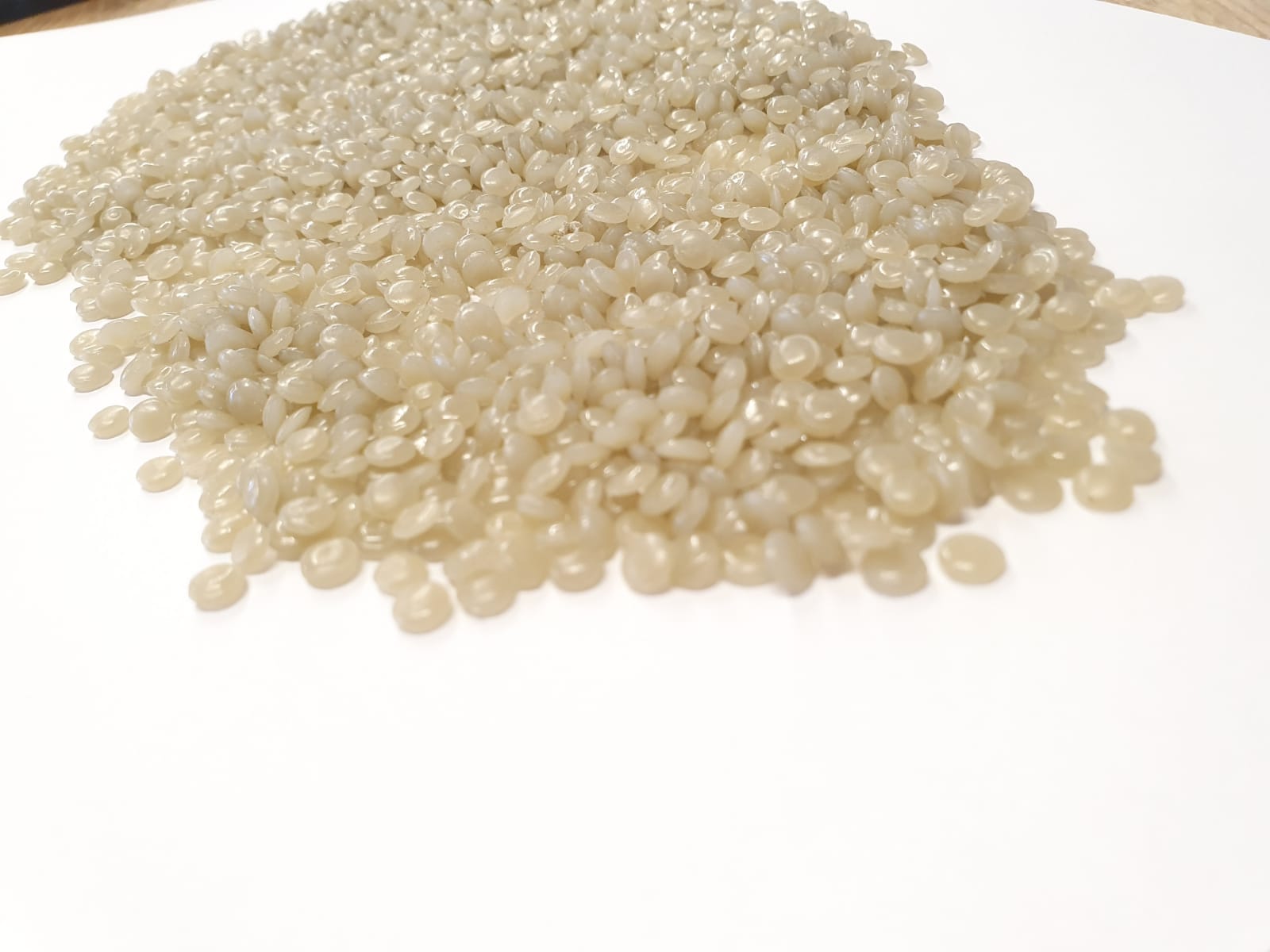 2- PE RECYCLING RAW MATERIAL GRANULES