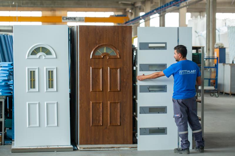 PVC DEKORATİF KAPI