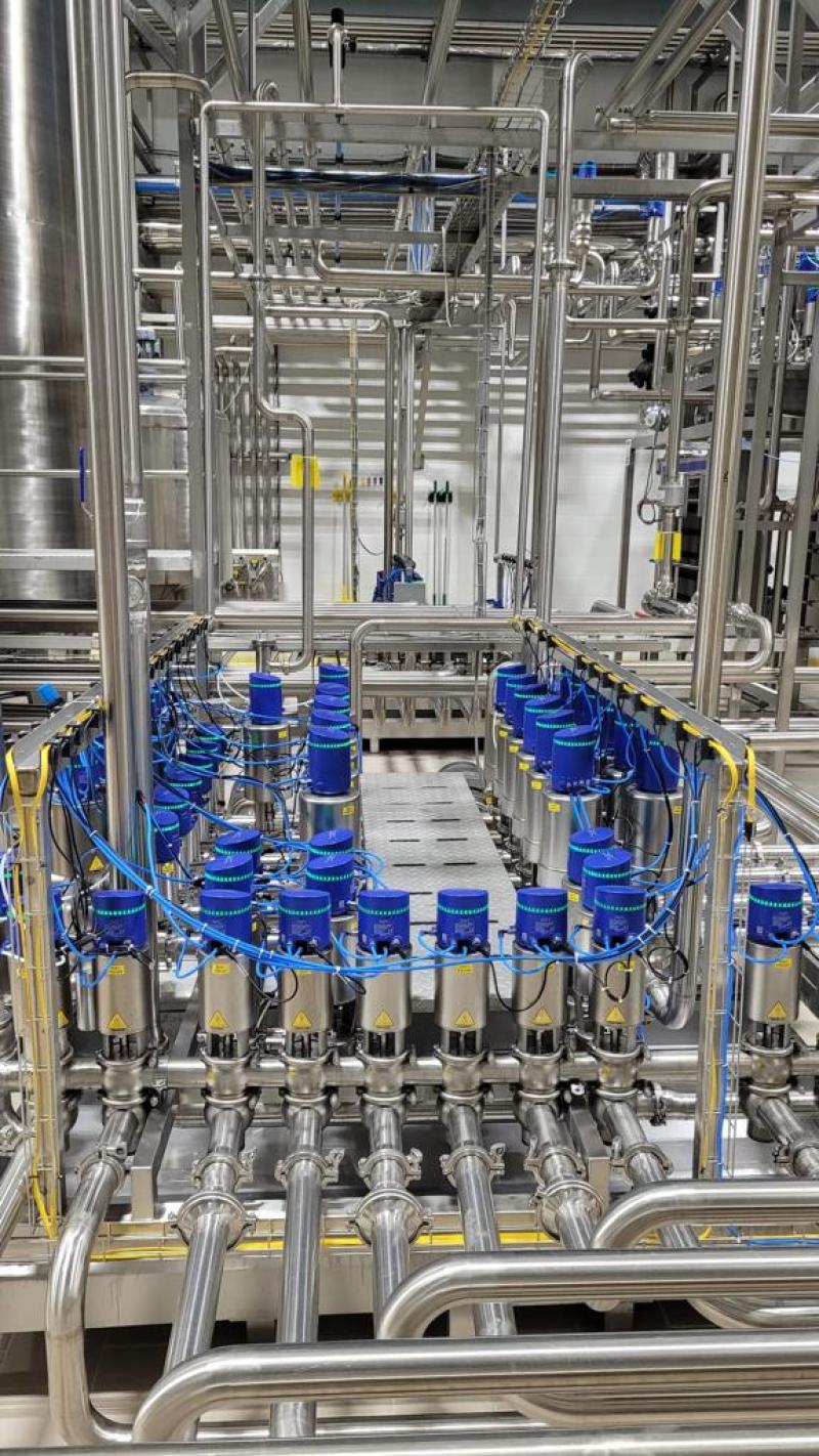 VALVE CLUSTER