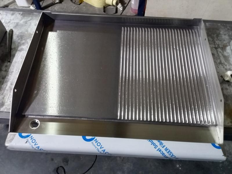 ÇERÇEVELİ YARI OLUKLU IZGARA PLATE