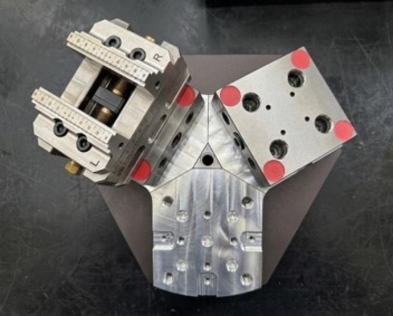 3-Faced Pyramid Combo Set (Homge Machinery Ind. Co., Ltd.)