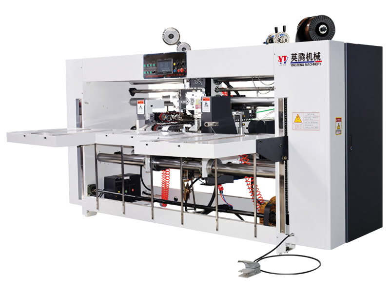 Dört servo (çift parçalı) yarı otomatik dikiş makinesi