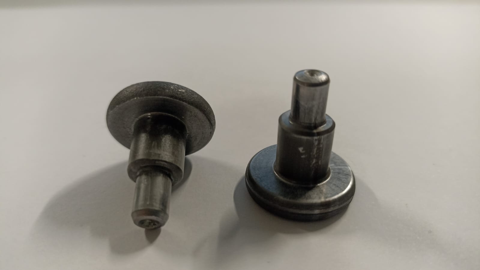 STEP-BY-STEP RIVET