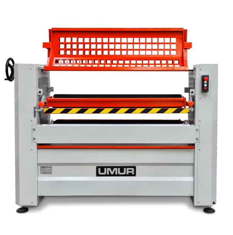 UTS 135 GLUING MACHINE