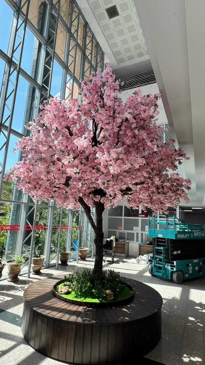 ARTIFICIAL TREE